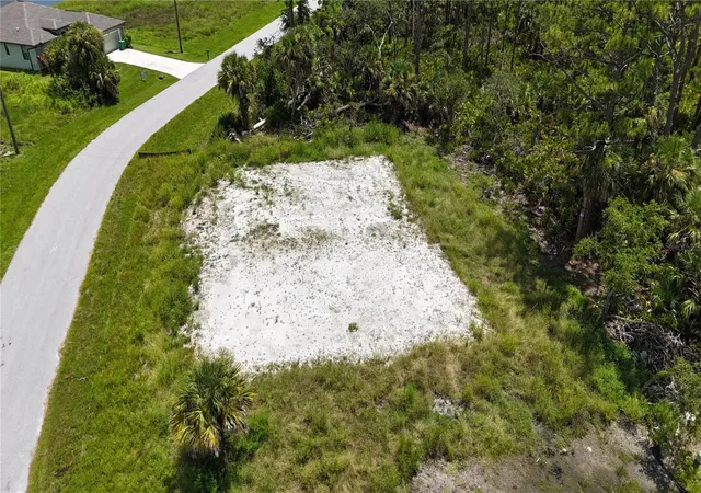 3rd image of 109 Hawk Dr, Rotonda West, FL 33947 | MLS# N6140111