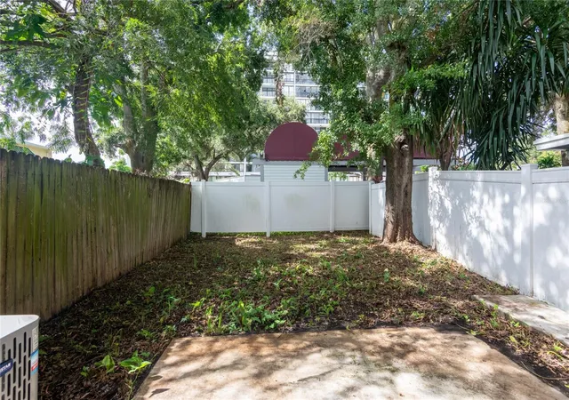 2nd image of 3202 W De Leon St #B, Tampa, FL 33609 | MLS# TB8417996