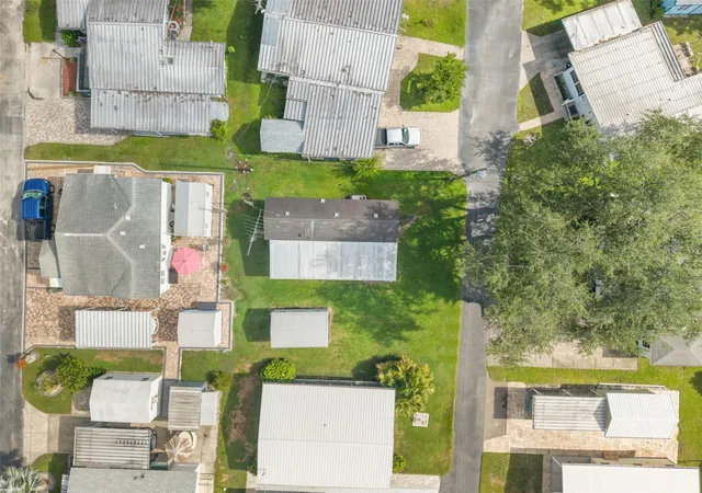 Photo 2 of Manufactured home for sale at 2092 Culbreath Rd #A27, Brooksville, FL 34602 | MLS# TB8418033 | Listing updated on 2026-10-19