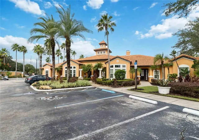 2nd image of 5459 Vineland Rd, ORLANDO, FL 32811