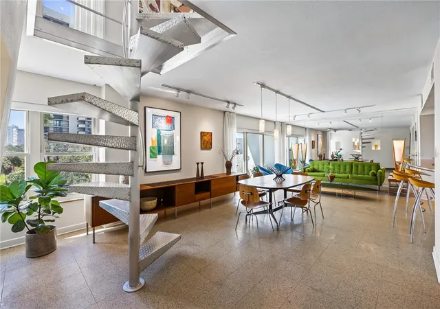 Homes for sale in Tampa, FL | 2401 Bayshore Blvd #410 & 510, Tampa, FL 33629 | MLS# TB8418210