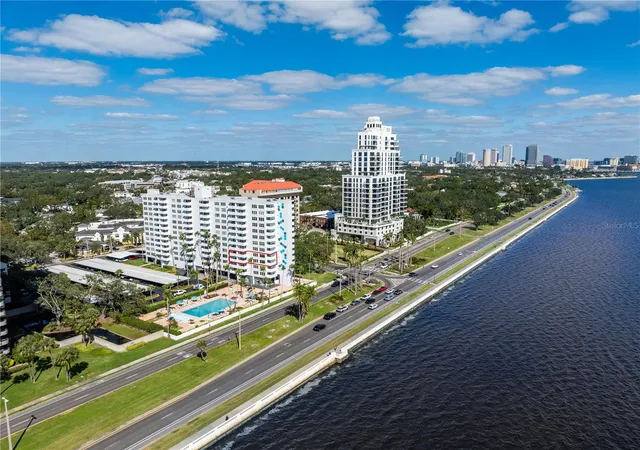 Homes for sale in Tampa, FL | 2401 Bayshore Boulevard, Tampa, FL 33629 | Houzeo