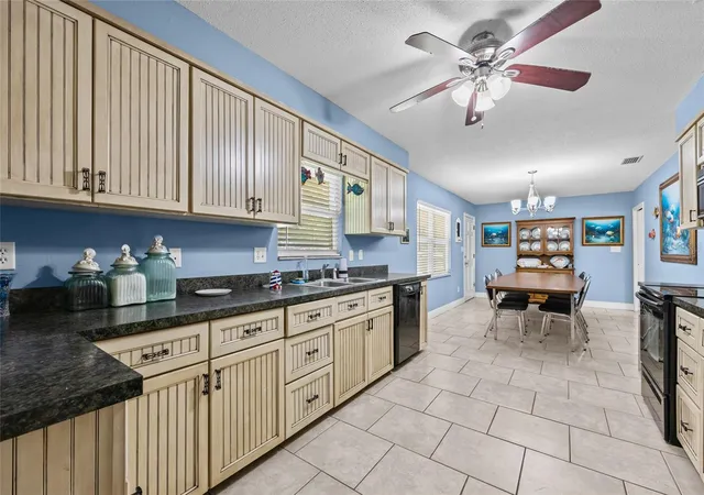 5th image of 6417 Baker Rd, Keystone Heights, FL 32656 | MLS# GC533348