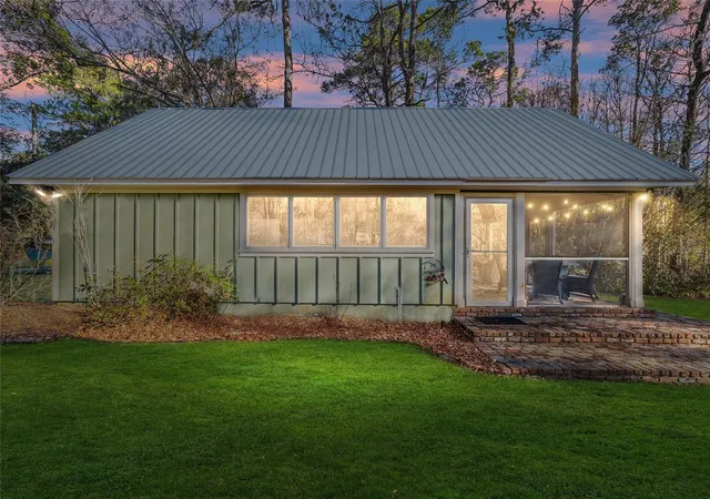 2nd image of 10801 Sw 185th Ter, Dunnellon, FL 34432 | MLS# TB8418268