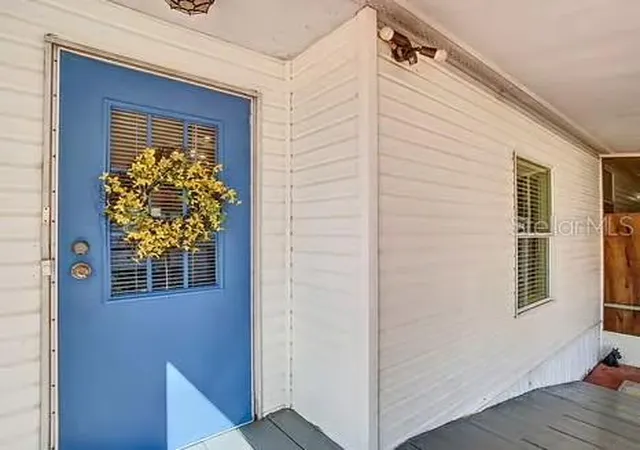 Photo 3 of Manufactured home for sale at 8442 Breeze Hill Dr, Lake Wales, FL 33898 | MLS# P4935967 | Listing updated on 2026-09-24