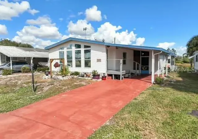 Photo 4 of Manufactured home for sale at 8442 Breeze Hill Dr, Lake Wales, FL 33898 | MLS# P4935967 | Listing updated on 2026-09-24