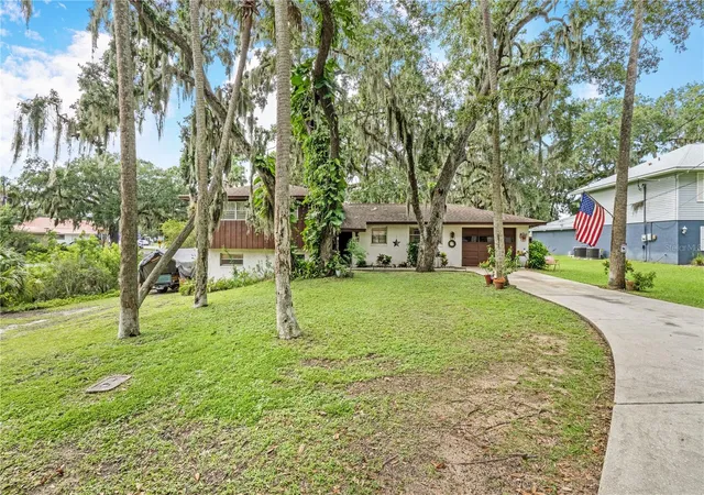 1st image of 24 Oak St, Port Orange, FL 32127 | MLS# V4944392