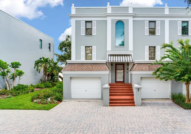 Homes for sale in Tampa, FL | 5010 Bayshore Blvd #7, Tampa, FL 33611 | MLS# TB8418456