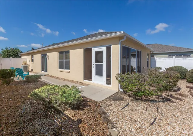 Photo 4 of Sale Pending at 1497 Alexandria Pl, The Villages, FL 32162 | MLS# G5100937 | Listing updated on 2026-09-13