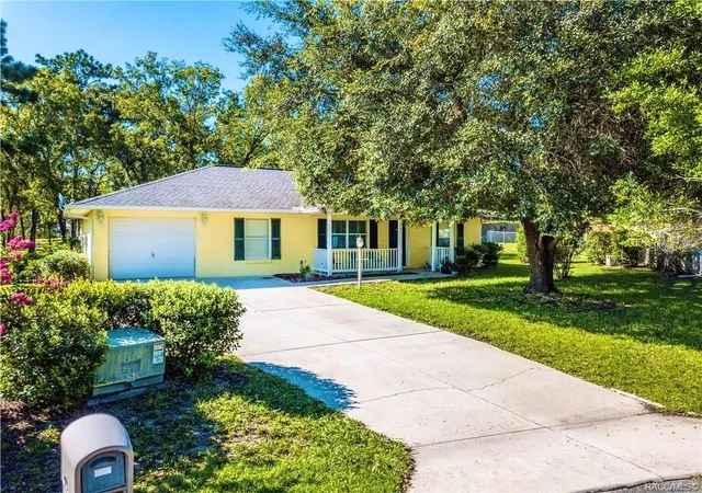 1st image of 996 W Colbert Ct, Beverly Hills, FL 34465 | MLS# OM707789