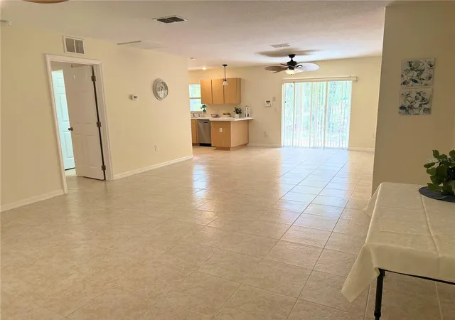 3rd image of 996 W Colbert Ct, Beverly Hills, FL 34465 | MLS# OM707789
