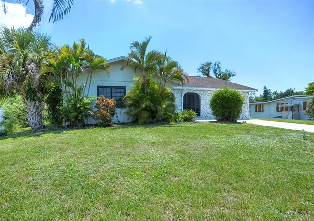 1st image of 879 E 2nd St, Englewood, FL 34223 | MLS# N6140129