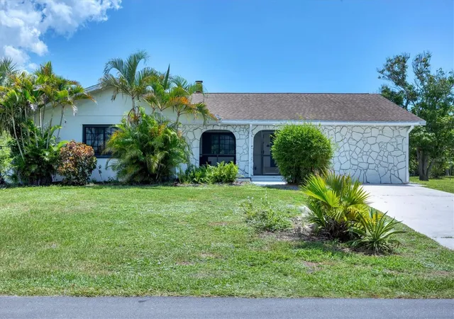 31st image of 879 E 2nd St, Englewood, FL 34223 | MLS# N6140129