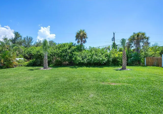Photo 3 of Single family home for sale at 879 E 2nd Street, Englewood, FL 34223 | MLS# N6140129 | Listing updated on 2026-08-27