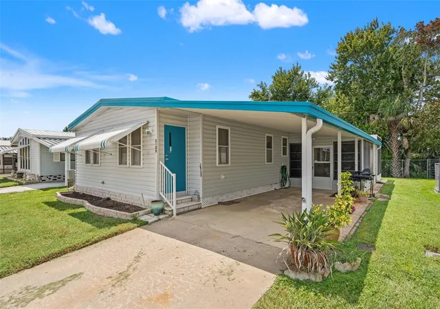 Homes for sale in Holiday, FL | 3125 Birkdale Dr, Holiday, FL 34690 | MLS# W7878261