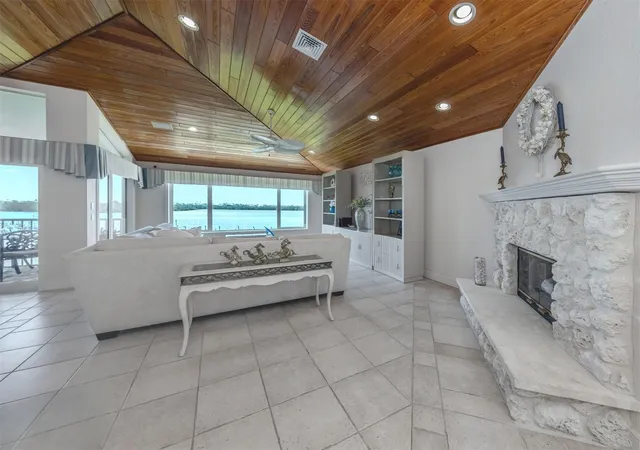 4th image of 1400 Beach Rd #3, Englewood, FL 34223 | MLS# N6140134