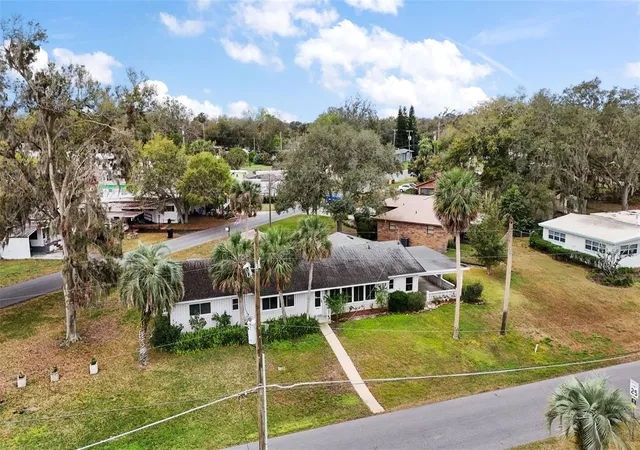 24th image of 803 N Shore Dr, Leesburg, FL 34748 | MLS# O6336921