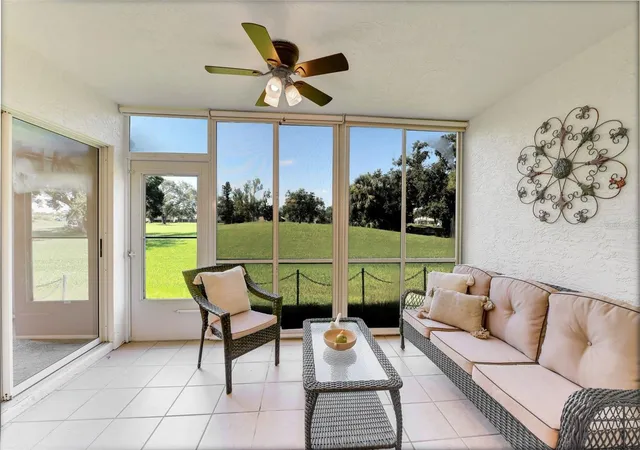 Photo 4 of Condo for sale at 6908 Drewrys Blf #704, Bradenton, FL 34203 | MLS# A4662478 | Listing updated on 2026-09-19