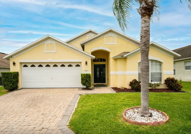 Photo 1 of Sale Pending at 641 Old Brg Cir, Davenport, FL 33897 | MLS# S5132995 | Listing updated on 2026-08-22