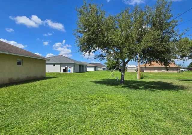 3rd image of 519 Nw 26Th St, Cape Coral, FL 33993 | MLS# S5133021