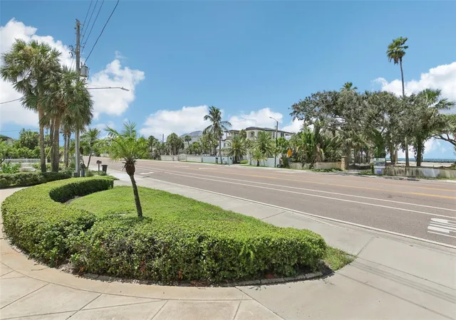 Photo 2 of Sale Pending at 941 Gulf Blvd, Belleair Beach, FL 33786 | MLS# TB8419416 | Listing updated on 2026-10-05