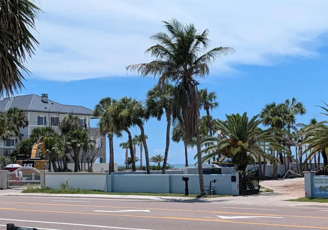 3rd image of 941 Gulf Blvd, Belleair Beach, FL 33786 | MLS# TB8419416