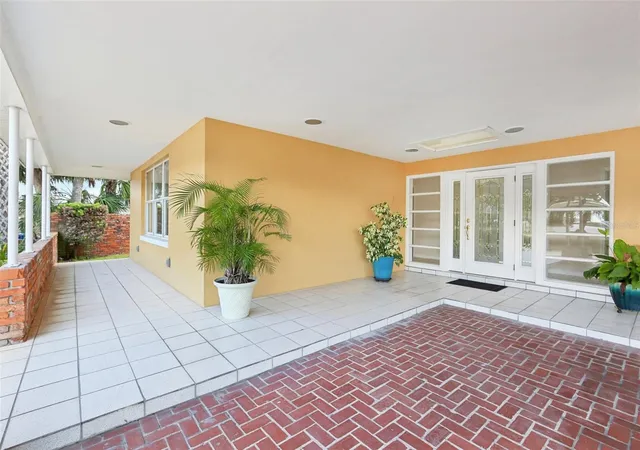 4th image of 941 Gulf Blvd, Belleair Beach, FL 33786 | MLS# TB8419416