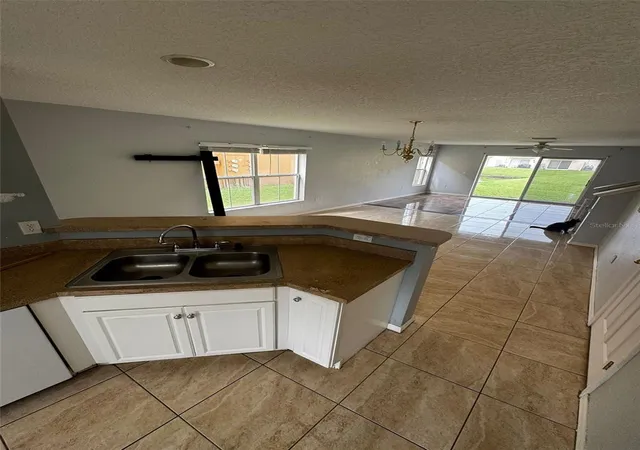 Photo 3 of Townhouse for sale at 6913 Marble Fawn Pl, Riverview, FL 33578 | MLS# TB8419454 | Listing updated on 2026-08-22