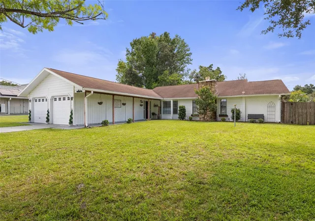 Photo 1 of Sale Pending at 6 Patchogue Pl, Palm Coast, FL 32164 | MLS# FC312089 | Listing updated on 2026-09-03