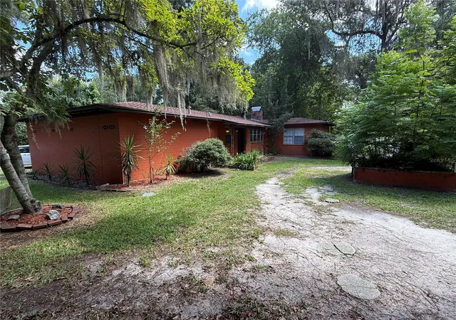 Homes for sale in Gainesville, FL | 1830 Sw Williston Rd, Gainesville, FL 32608 | MLS# GC533438