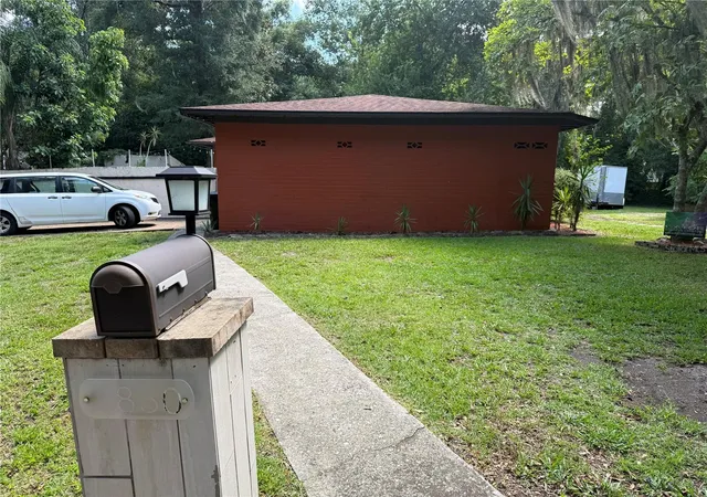 Homes for sale in Gainesville, FL | 1830 Sw Williston Rd, Gainesville, FL 32608 | MLS# GC533438