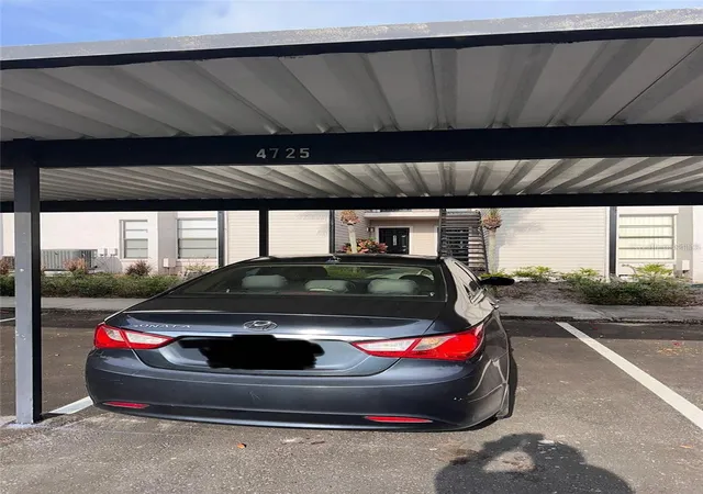 Listing Photo 3 - Condo for sale in building located at 4725 Puritan Cir, TAMPA, FL 33617 - Unit #603