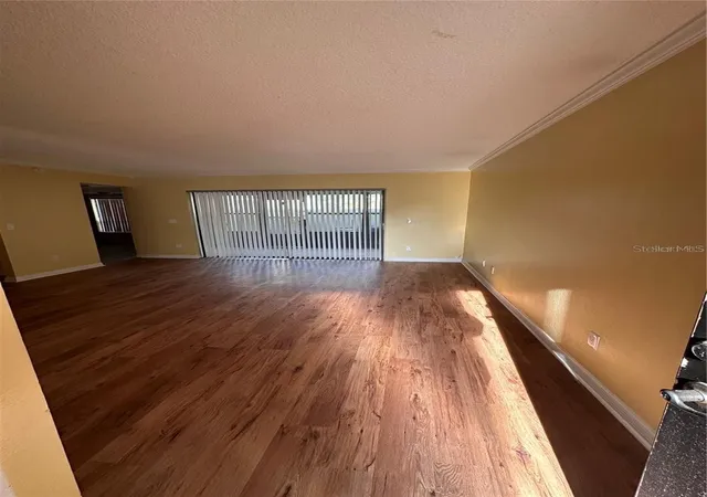 Listing Photo 5 - Condo for sale in building located at 4725 Puritan Cir, TAMPA, FL 33617 - Unit #603