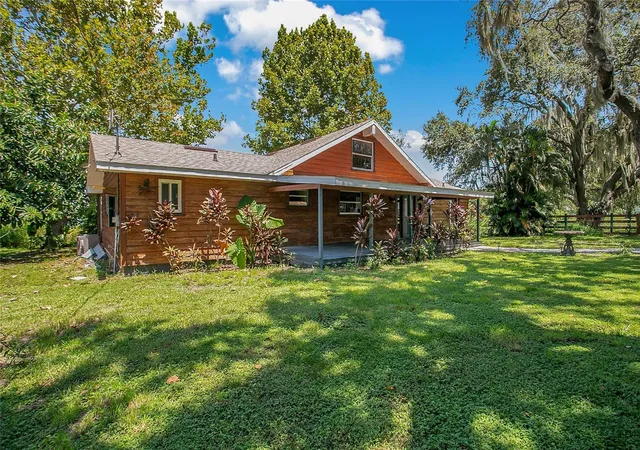 2nd image of 35 S Lake Fox Rd, Winter Haven, FL 33884 | MLS# O6337767