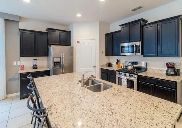 4th image of 6047 Broad Oak Dr, Davenport, FL 33837 | MLS# O6338003