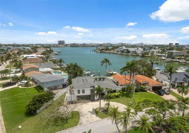 Photo 1 of Single family home for sale at 900 79th Street S, St Petersburg, FL 33707 | MLS# TB8420103 | Listing updated on 2026-09-26