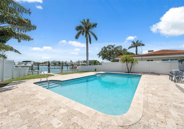 Photo 4 of Single family home for sale at 900 79th Street S, St Petersburg, FL 33707 | MLS# TB8420103 | Listing updated on 2026-09-26