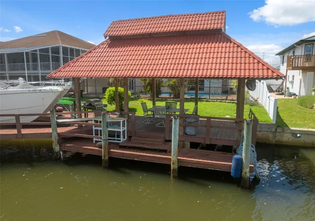 5th image of 7711 Hatteras Dr, Hudson, FL 34667 | MLS# W7878370