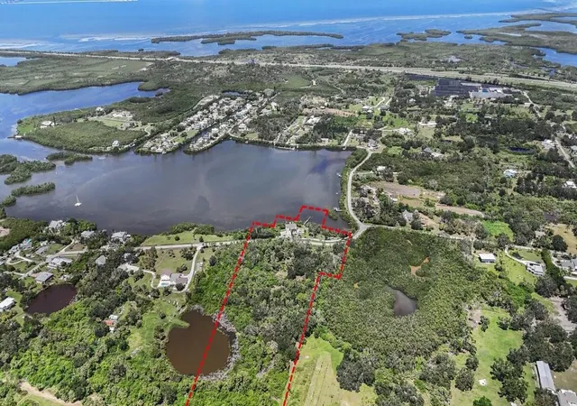 Homes for sale in Terra Ceia, FL | 1460 Bayshore Dr, Terra Ceia, FL 34250 | MLS# A4662872