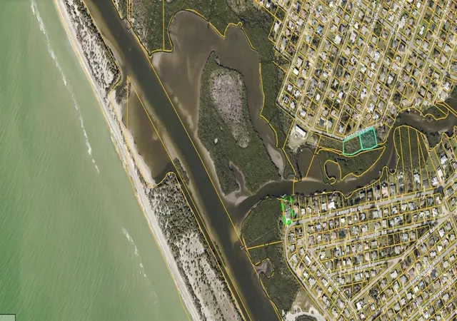 Photo 1 of Land for sale at Yacht Clb Dr, Venice, FL 34293 | MLS# V4944481 | Listing updated on 2026-10-20