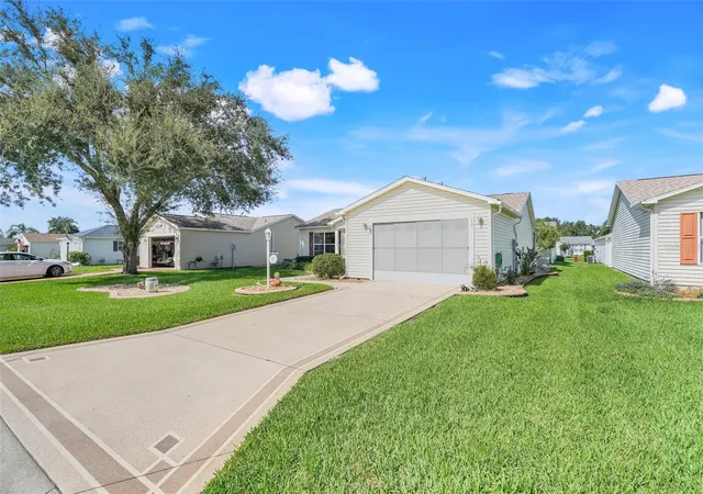 3rd image of 870 Henderson Ln, The Villages, FL 32162 | MLS# G5101221