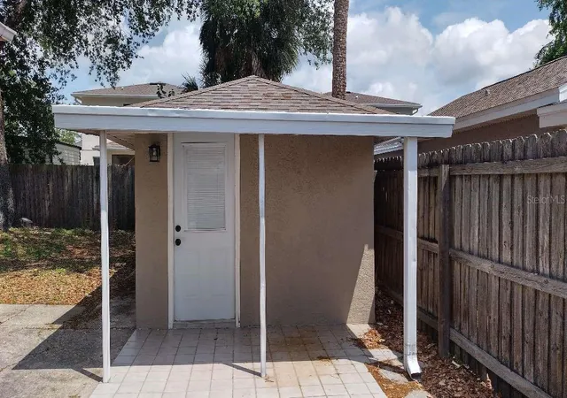 Homes for sale in Tampa, FL | 2515 W Braddock St, Tampa, FL 33607 | MLS# TB8420799