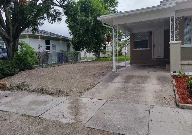 Homes for sale in Tampa, FL | 2515 W Braddock St, Tampa, FL 33607 | MLS# TB8420799