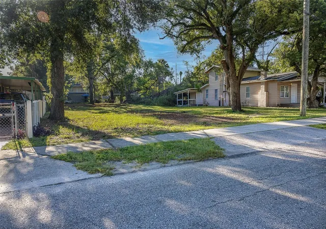 2nd image of 8409 N Mulberry St, Tampa, FL 33604 | MLS# TB8420980