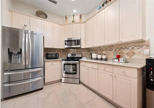 Homes for sale in Kissimmee, FL | 2831 Oconnell Dr, Kissimmee, FL 34741 | MLS# S5133420