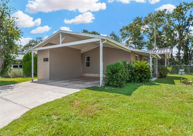 3rd image of 34310 Lodge Dr, Wesley Chapel, FL 33543 | MLS# TB8421342