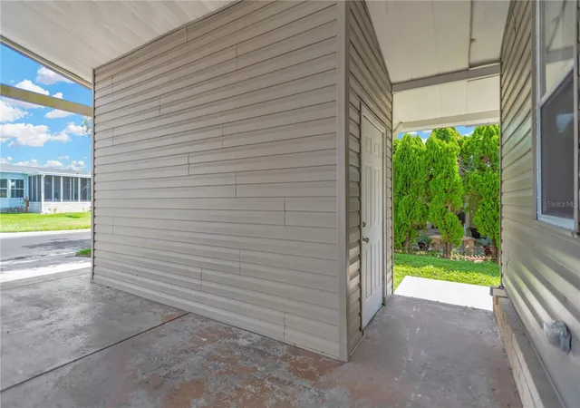 4th image of 34310 Lodge Dr, Wesley Chapel, FL 33543 | MLS# TB8421342