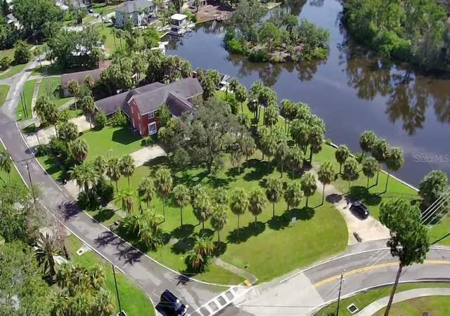 4th image of 28 N Park Ave, Tarpon Springs, FL 34689 | MLS# W7878465