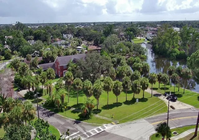 1st image of 28 N Park Ave, Tarpon Springs, FL 34689 | MLS# W7878465