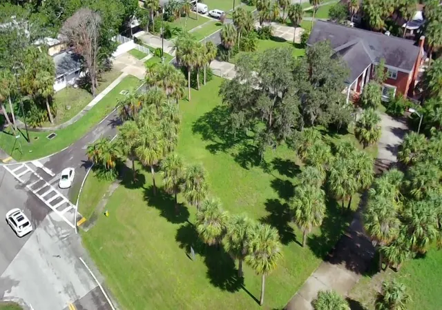 5th image of 28 N Park Ave, Tarpon Springs, FL 34689 | MLS# W7878465
